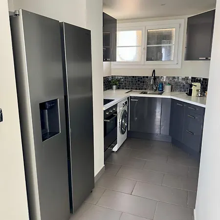 T3 Proche Gare Et Plages Apartment *